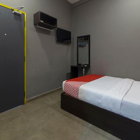 Oyo 876 Hotel Sanctuary Petaling Jaya Exteriör bild