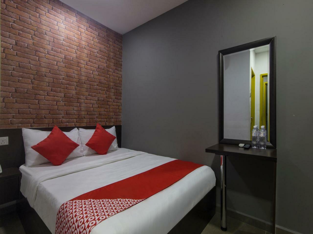 Oyo 876 Hotel Sanctuary Petaling Jaya Exteriör bild